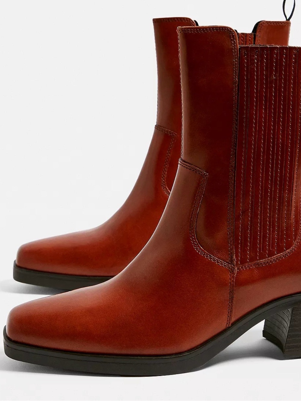 Vagabond Leather Mid-Heel Chelsea Boots in Brown - Picture 2 of 10